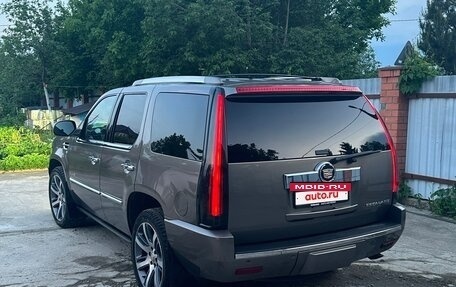 Cadillac Escalade III, 2011 год, 2 550 000 рублей, 2 фотография
