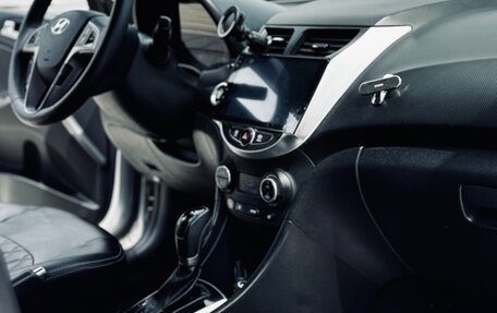 Hyundai Solaris II рестайлинг, 2014 год, 1 100 000 рублей, 9 фотография