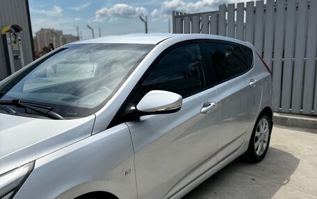 Hyundai Solaris II рестайлинг, 2014 год, 1 100 000 рублей, 15 фотография