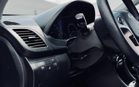 Hyundai Solaris II рестайлинг, 2014 год, 1 100 000 рублей, 24 фотография