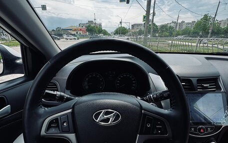 Hyundai Solaris II рестайлинг, 2014 год, 1 100 000 рублей, 29 фотография