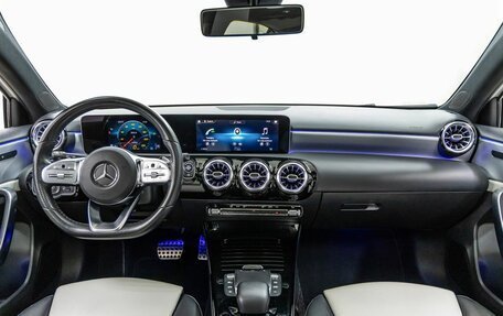 Mercedes-Benz A-Класс, 2020 год, 2 458 000 рублей, 20 фотография