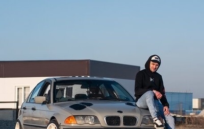 BMW 3 серия, 2000 год, 900 000 рублей, 1 фотография