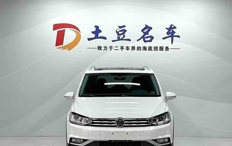 Volkswagen Touran III, 2021 год, 1 951 040 рублей, 2 фотография