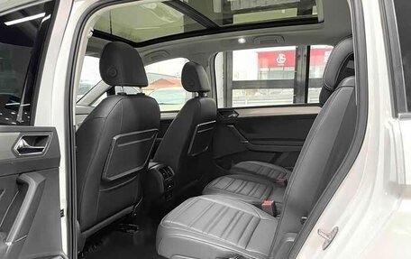 Volkswagen Touran III, 2021 год, 1 951 040 рублей, 13 фотография