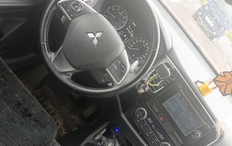 Mitsubishi Outlander III рестайлинг 3, 2013 год, 1 220 000 рублей, 5 фотография