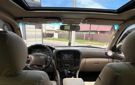 Toyota Land Cruiser 100 рестайлинг 2, 2001 год, 1 750 000 рублей, 16 фотография