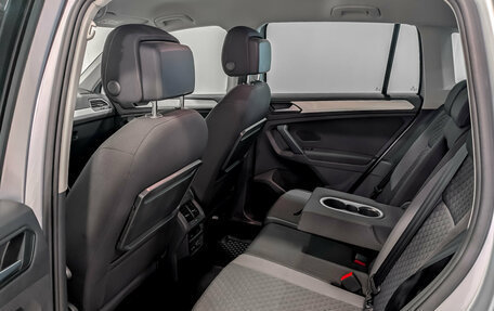Volkswagen Tiguan II, 2019 год, 2 500 000 рублей, 12 фотография