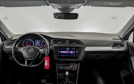 Volkswagen Tiguan II, 2019 год, 2 500 000 рублей, 14 фотография