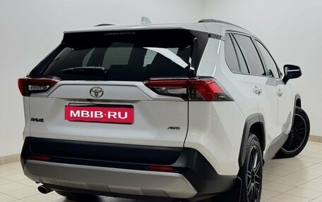 Toyota RAV4, 2020 год, 3 400 000 рублей, 6 фотография
