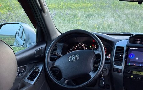Toyota Land Cruiser Prado 120 рестайлинг, 2003 год, 7 фотография