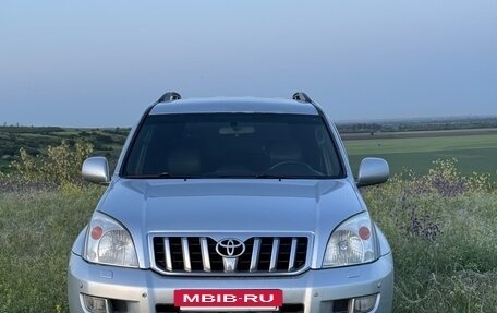 Toyota Land Cruiser Prado 120 рестайлинг, 2003 год, 2 фотография