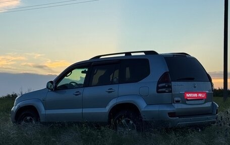 Toyota Land Cruiser Prado 120 рестайлинг, 2003 год, 5 фотография