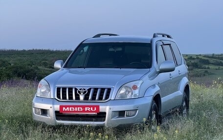 Toyota Land Cruiser Prado 120 рестайлинг, 2003 год, 18 фотография
