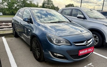 Opel Astra J, 2013 год, 679 000 рублей, 2 фотография