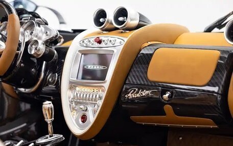 Pagani Huayra, 2025 год, 882 200 064 рублей, 16 фотография