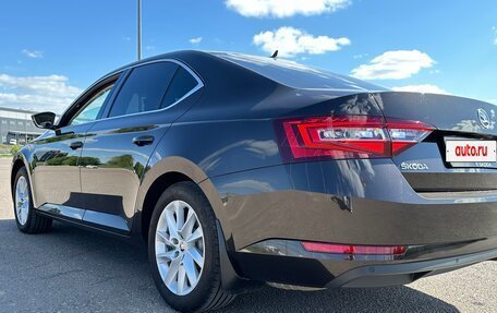 Skoda Superb III рестайлинг, 2017 год, 2 450 000 рублей, 1 фотография