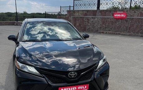 Toyota Camry, 2018 год, 2 655 000 рублей, 1 фотография