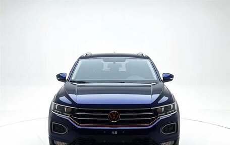 Volkswagen T-Roc I, 2022 год, 1 530 000 рублей, 1 фотография