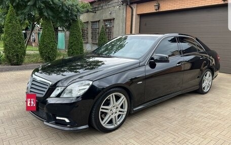 Mercedes-Benz E-Класс, 2011 год, 1 600 000 рублей, 2 фотография