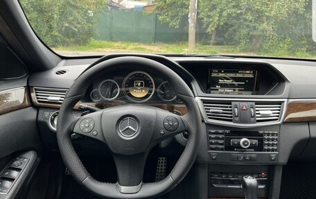 Mercedes-Benz E-Класс, 2011 год, 1 600 000 рублей, 16 фотография