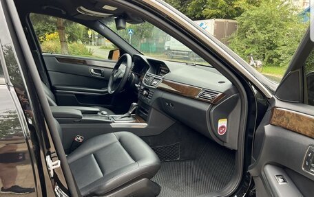 Mercedes-Benz E-Класс, 2011 год, 1 600 000 рублей, 14 фотография