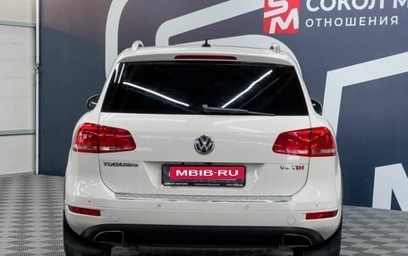 Volkswagen Touareg III, 2011 год, 2 199 900 рублей, 5 фотография