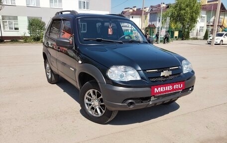Chevrolet Niva I рестайлинг, 2015 год, 620 000 рублей, 2 фотография