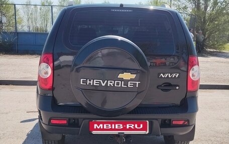 Chevrolet Niva I рестайлинг, 2015 год, 620 000 рублей, 5 фотография