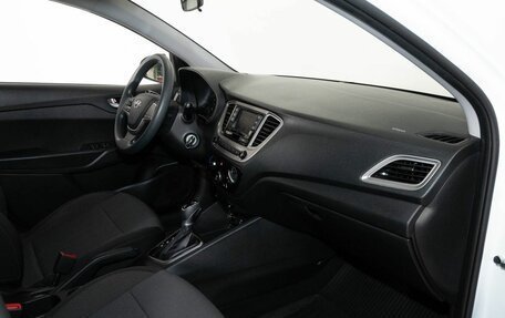 Hyundai Solaris II рестайлинг, 2021 год, 1 648 000 рублей, 6 фотография