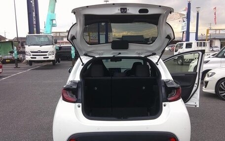 Toyota Yaris, 2021 год, 820 000 рублей, 9 фотография