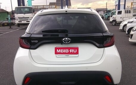 Toyota Yaris, 2021 год, 820 000 рублей, 8 фотография