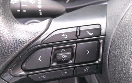 Toyota Yaris, 2021 год, 820 000 рублей, 14 фотография