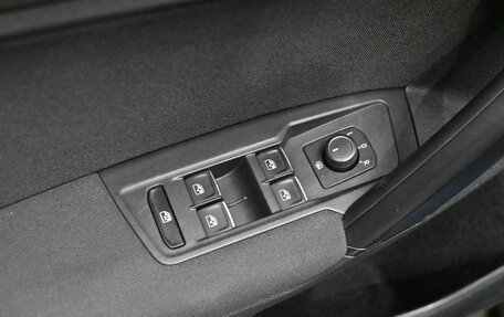 Volkswagen Tiguan II, 2018 год, 3 650 000 рублей, 14 фотография