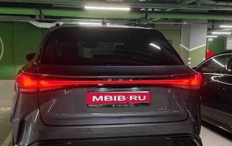 Lexus RX IV рестайлинг, 2022 год, 8 100 000 рублей, 2 фотография