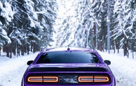 Dodge Challenger III рестайлинг 2, 2019 год, 4 100 000 рублей, 7 фотография