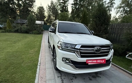 Toyota Land Cruiser 200, 2018 год, 7 400 000 рублей, 2 фотография
