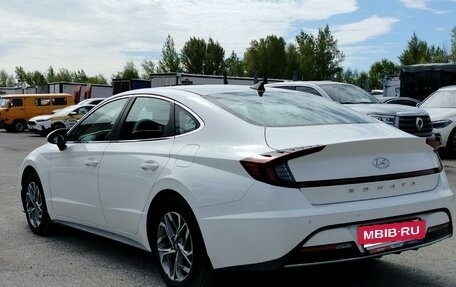 Hyundai Sonata VIII, 2021 год, 2 400 000 рублей, 4 фотография