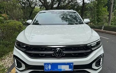 Volkswagen T-Roc I, 2023 год, 1 650 000 рублей, 1 фотография