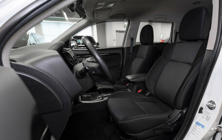 Mitsubishi Outlander III рестайлинг 3, 2019 год, 2 300 000 рублей, 9 фотография