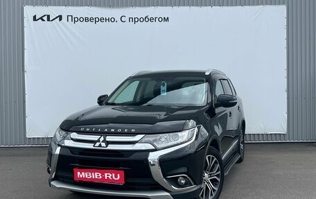 Mitsubishi Outlander III рестайлинг 3, 2018 год, 2 080 000 рублей, 1 фотография
