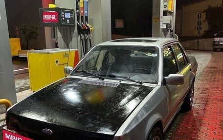 Ford Orion II, 1988 год, 65 000 рублей, 1 фотография