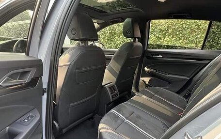 Volkswagen Golf VIII, 2023 год, 2 370 000 рублей, 8 фотография