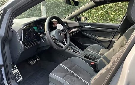 Volkswagen Golf VIII, 2023 год, 2 370 000 рублей, 6 фотография