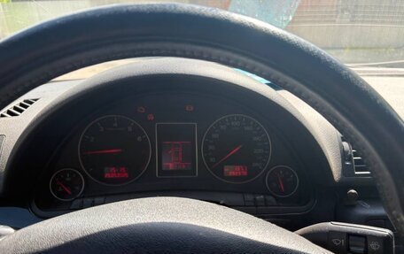 Audi A4, 2002 год, 280 000 рублей, 12 фотография