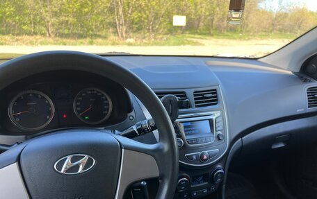 Hyundai Solaris II рестайлинг, 2016 год, 850 000 рублей, 10 фотография