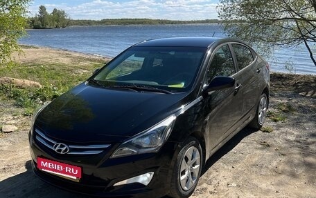 Hyundai Solaris II рестайлинг, 2016 год, 850 000 рублей, 2 фотография
