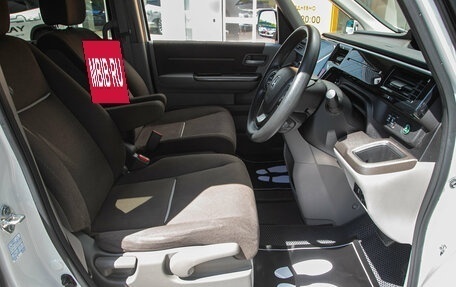 Honda Stepwgn IV, 2020 год, 1 659 000 рублей, 12 фотография