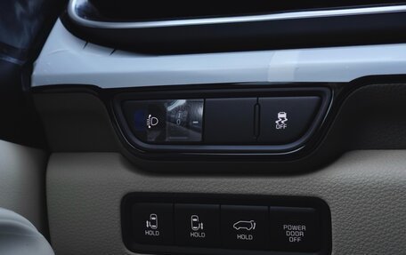 KIA Carnival, 2024 год, 8 910 000 рублей, 24 фотография