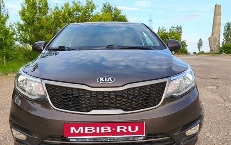 KIA Rio III рестайлинг, 2016 год, 990 000 рублей, 5 фотография